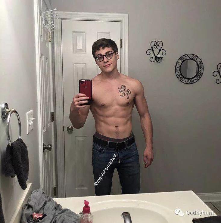 野花社区WWW视频 社区W视总的野花来说