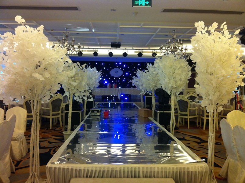 精品1卡二卡3卡4卡免费