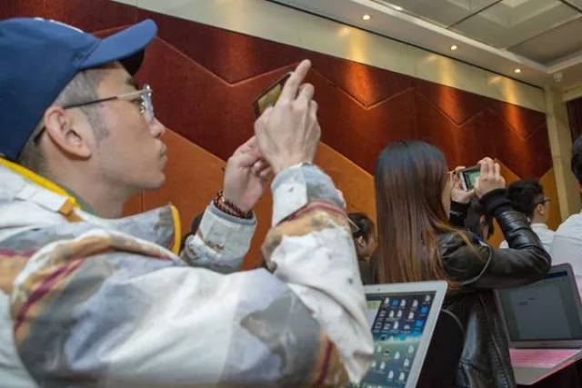 猫咪社区www在线资源 这种互动不仅能学到新技巧