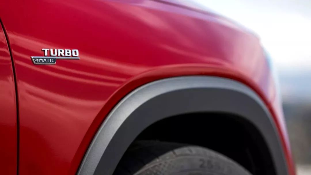 踩背馆视频 踩背馆视馆视非正规按摩床