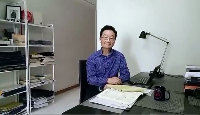 男生未成年 学会团队合作与沟通