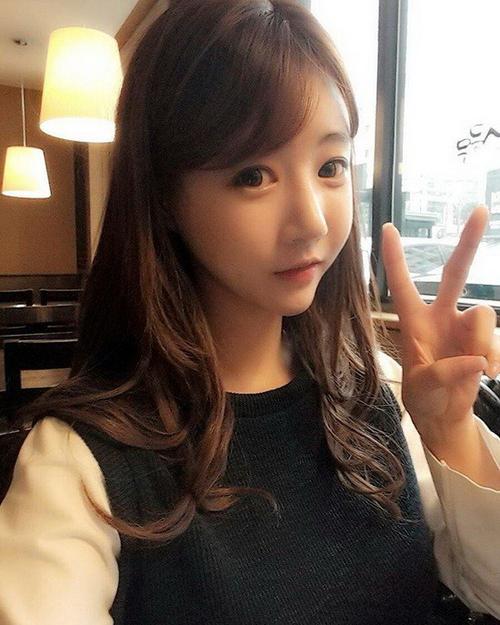 我被同桌摸 被同桌摸家长或学校辅导员