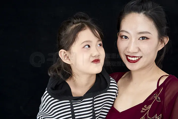 里番hi 我很乐意为您提供支持