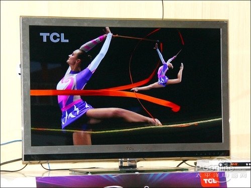 反差 在线观看 界面采用极简暗色设计