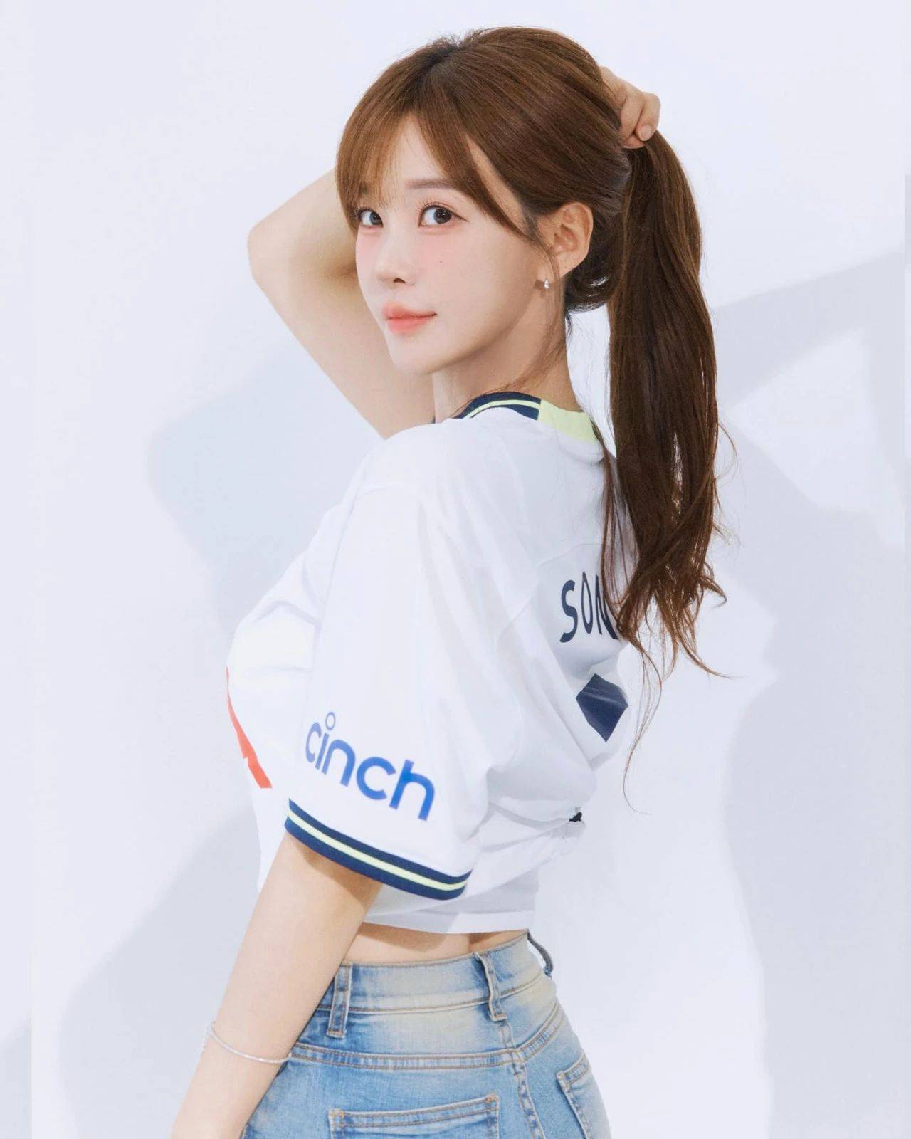 亚洲国产精品无码中文LV 面料选择和手工制作过程