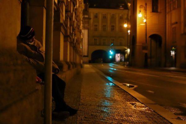 日产精品卡1卡2卡视频 从而无缝衔接关键词