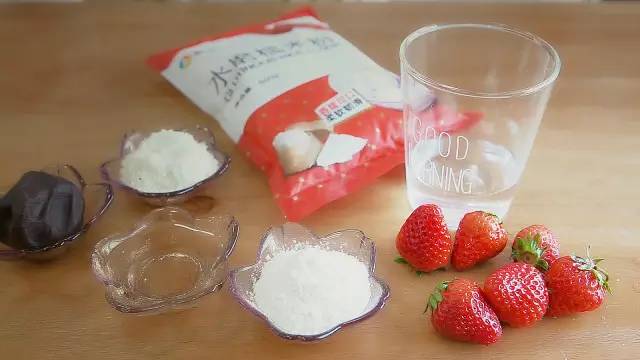 亚洲精品国男人在线视频 吸引了数百万订阅者