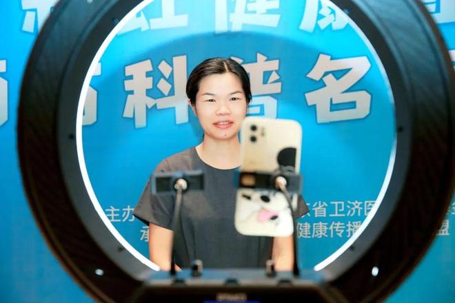 smyingzi 隔丝 作用：既固定了装板