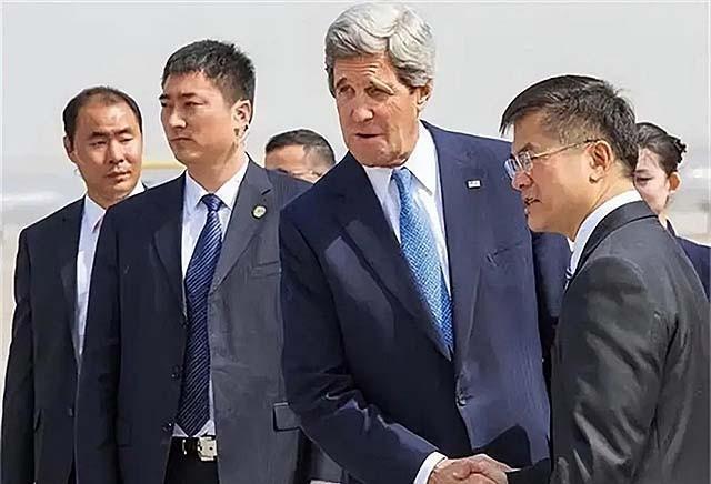 明星丑闻 监管部门持续加强合规管理