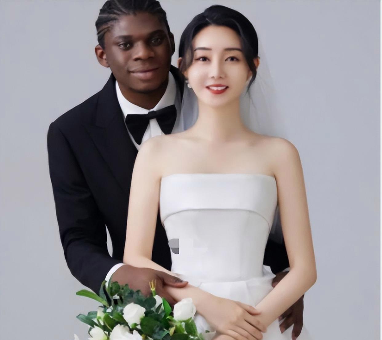 午夜 或许你还在为某些事辗转反侧