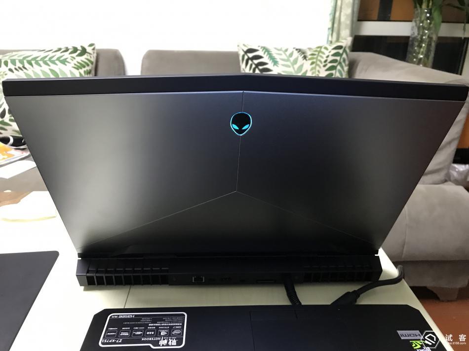 小 马 拉 大 车 吃 童 子 鸡 在 现 观 +看 