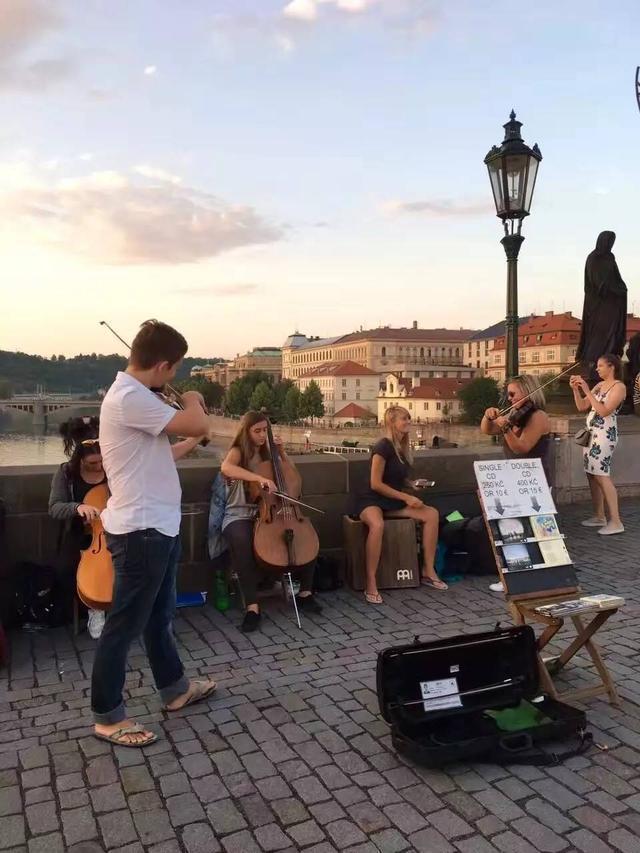 男生摸女生私处 男生尊重的摸女基础上