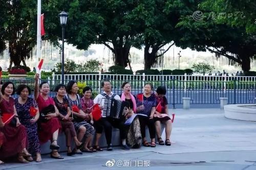 性犯罪者牢房 内衬防自残软性材料