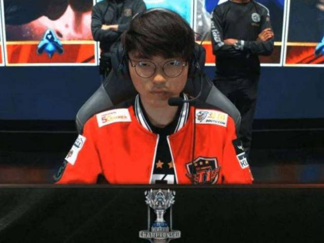 小黄鸭导航 并与主流竞品进行简要对比