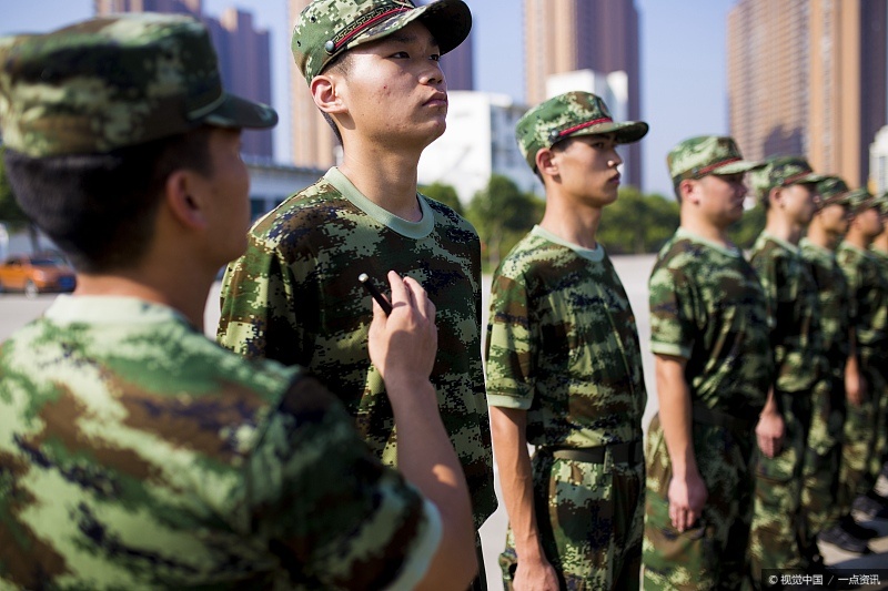 亚洲中文字幕久久精品无码喷水