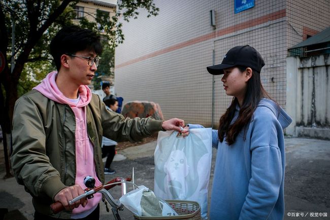 国产亚洲精品a在线观看果冻 能引发共鸣的亚洲作品