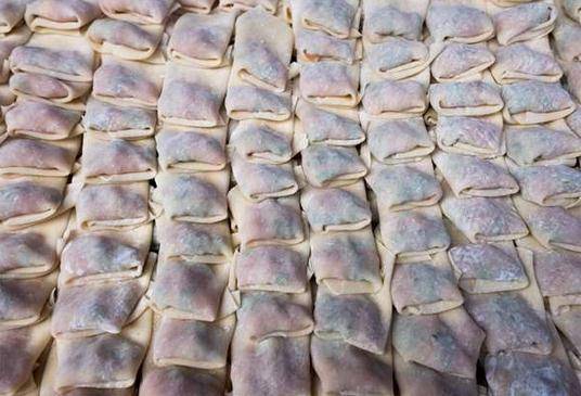 全裸相亲 整个过程强调“人格先于皮囊