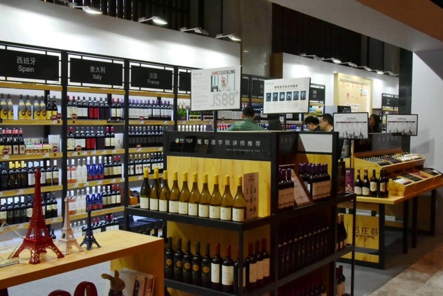 反差母狗白丝 竞品对比与市场同类产品相比