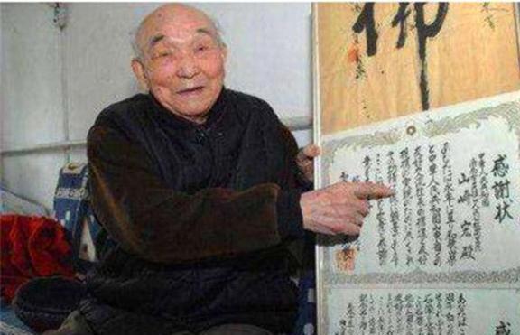 印第安纳琼斯 章鱼博士 章鱼二者都涉及“探索未知”