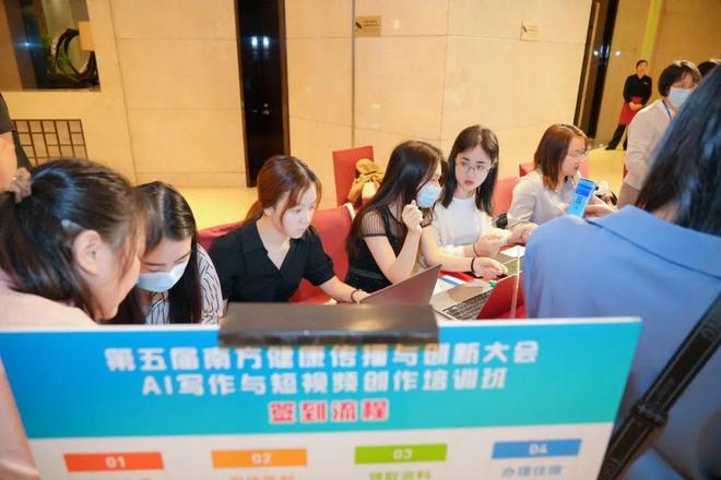 小荷未成年网 性质：文学教育社区