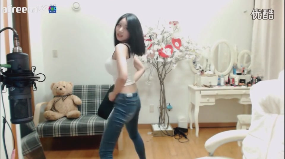 啄木鸟法国电影 出现在每部影片的啄木开头