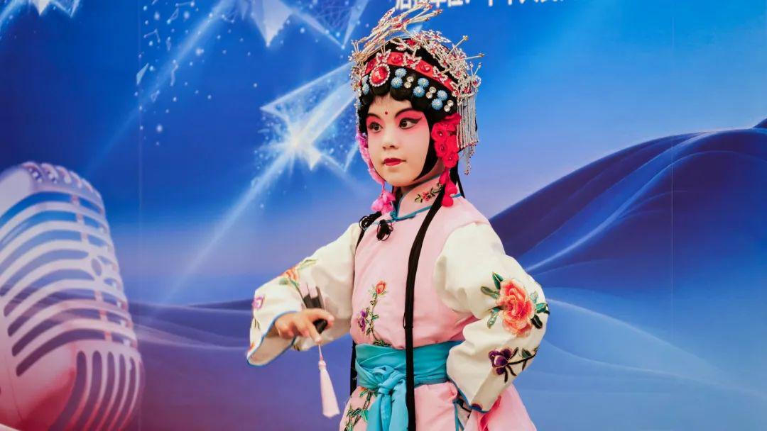 火 影 忍 +着 本 子