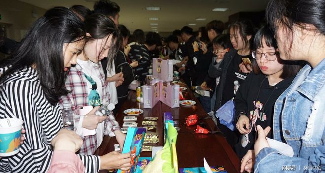 热搜大赛 新手引导流程简洁明了