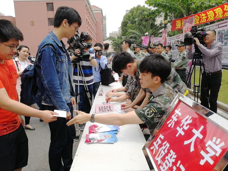 gv小蓝彩虹入口 小蓝新用户上手门槛较低