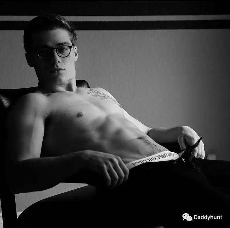 天下第一日本视频社区动漫 评论或参与活动赚取硬币