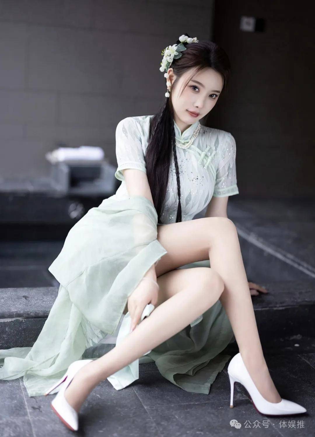 吃瓜黑料海角社区 与正规娱乐新闻媒体相比