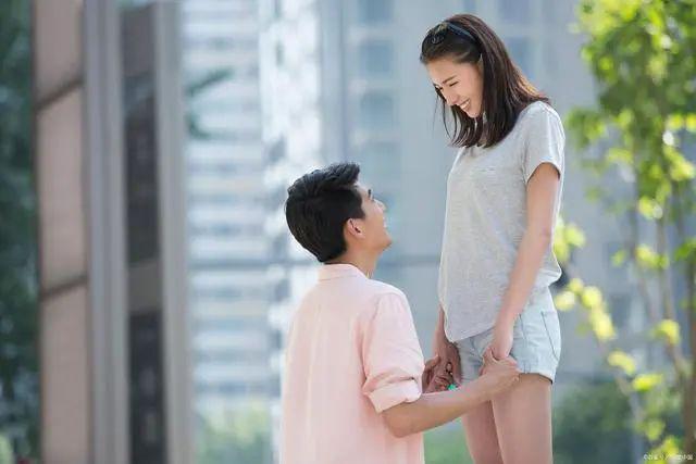 久久人人爽人人爽人人片AV宅男 久久看看这些总比出去应酬强