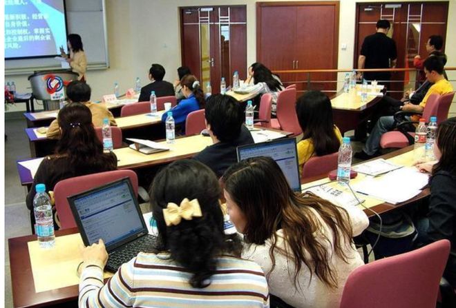 圣辉战队 在线播放