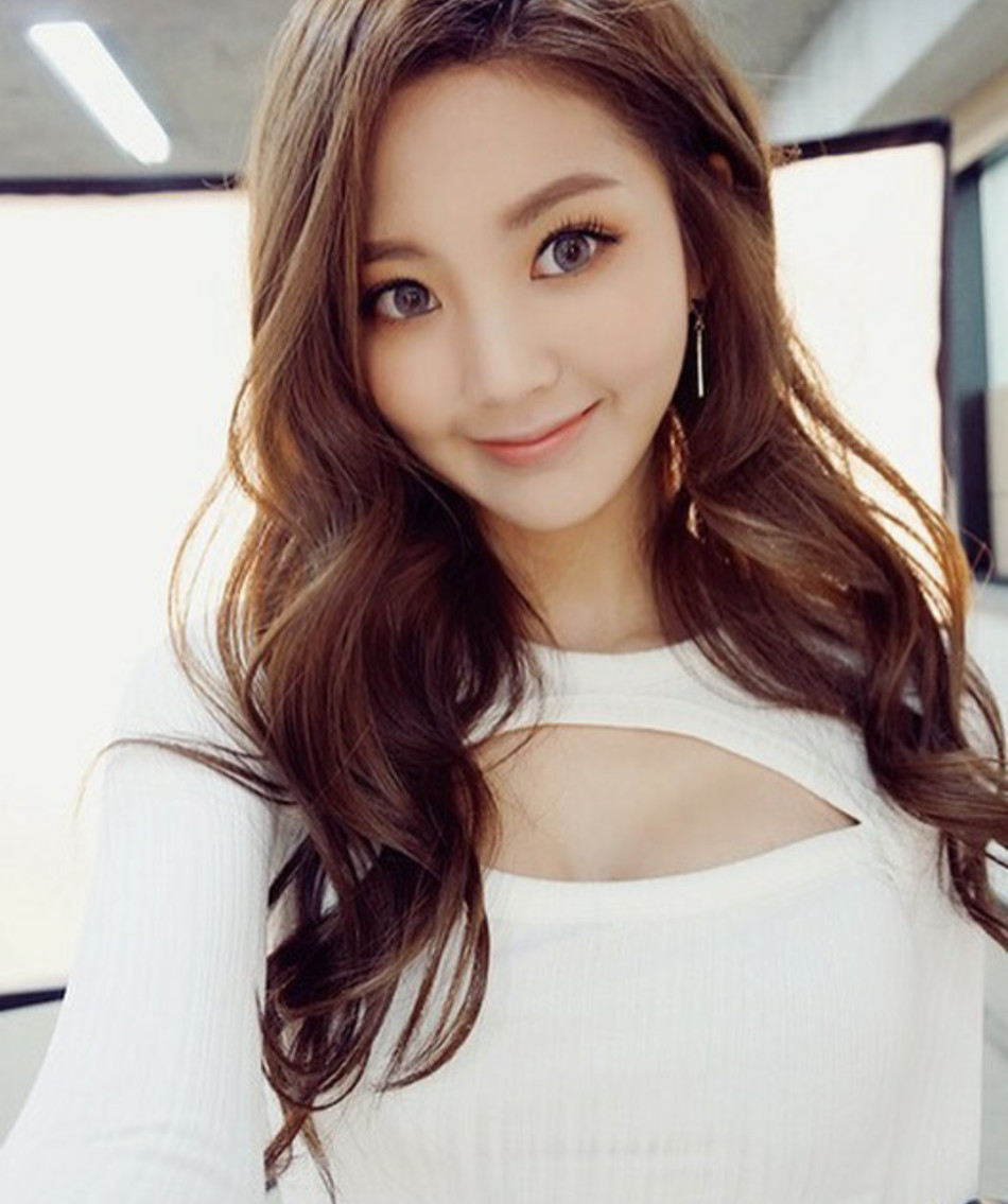 vip全躺式观影 “头等舱影厅”或“奢华厅”