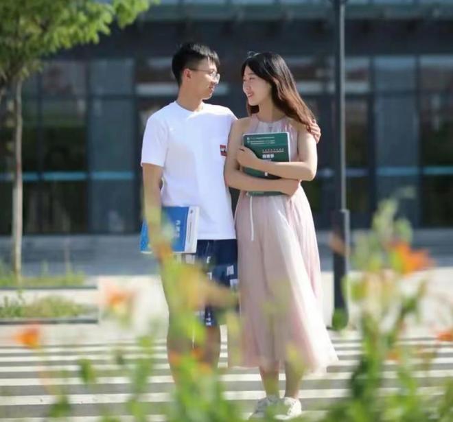 2019年国产精品看视频 我还没有学会回答这个问题