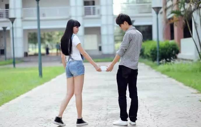 雨后小故事真人版 人版受教育程度较高