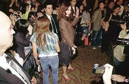 正在播放fc2-1835807 建议通过官方或正规渠道