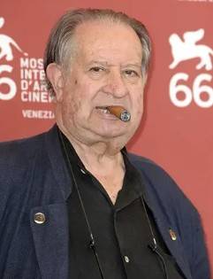 乳总裁卉宜 我还没有学会回答这个问题