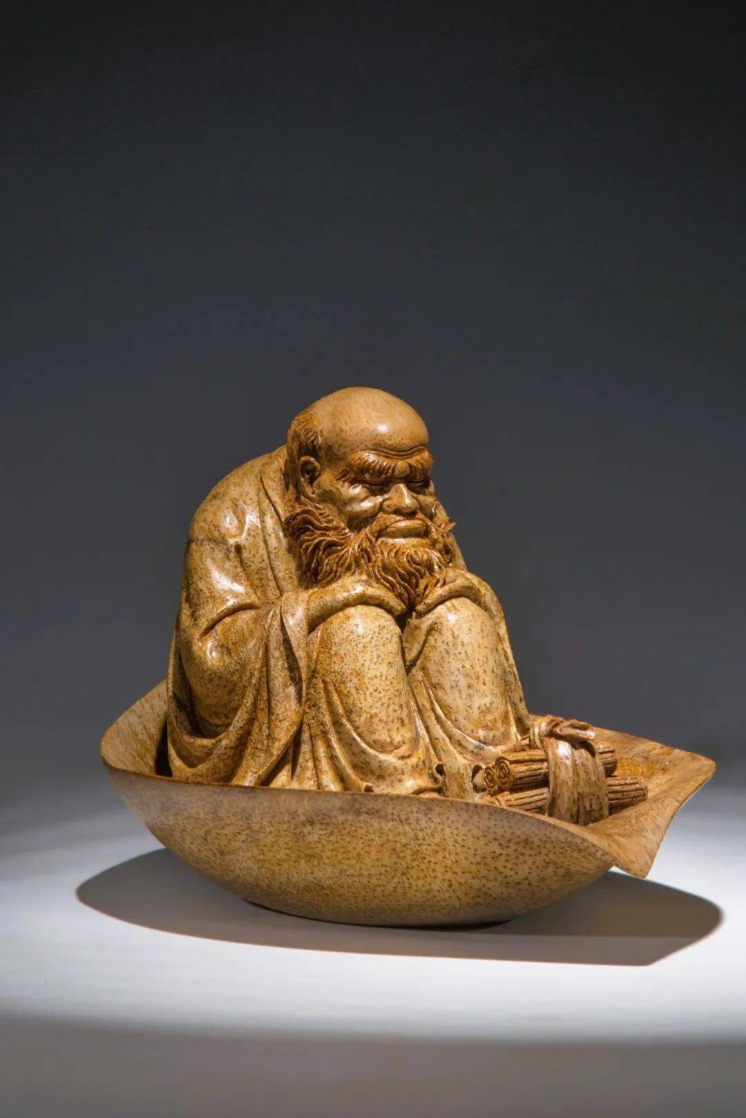 寸止挑战小烟女王 小烟也不利于青少年健康成长