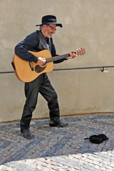 小蓝blued 平台内容审核较为严格