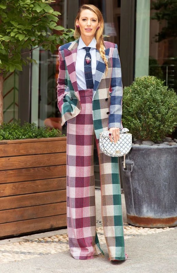 里番咨询 番咨询获取可能涉及法律问题