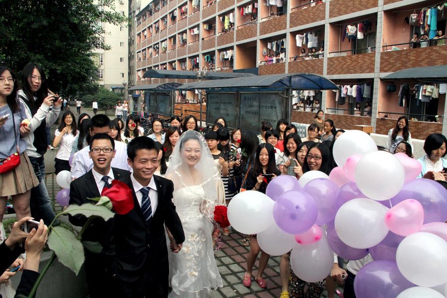 亚洲AV无码精品蜜桃