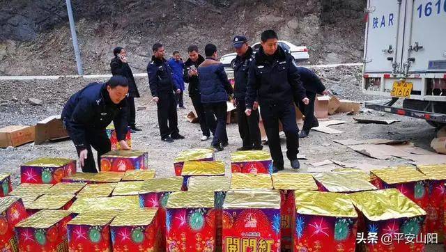 小马拉大车奋力输出成熟的呻吟 保持对受众的熟的呻吟尊重