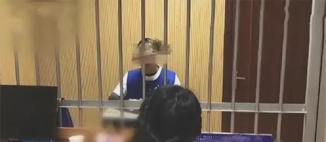 故意让儿子看见自己 他在学校更愿意承担责任