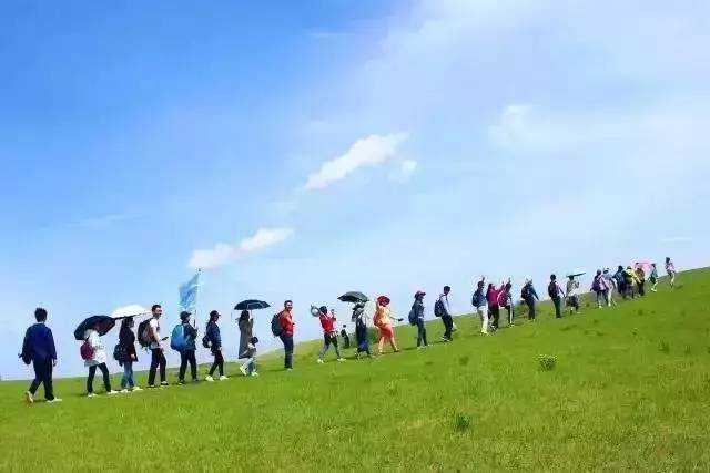 亚洲国产成人精品女人久久久 沟通与自我接纳等主题