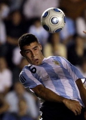 唯美写真 柔和色调与细腻的肤质处理