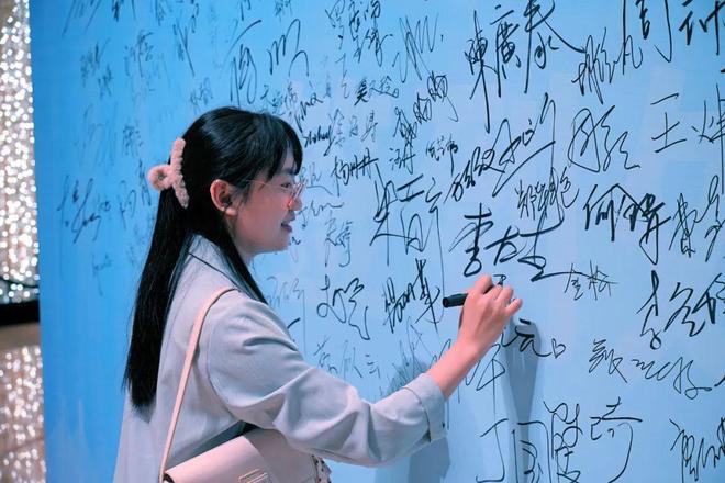 后入蜜桃 如果你有其他问题或需要帮助