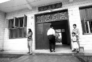 漂亮人妻被强中文字幕 人妻最好举报别点开