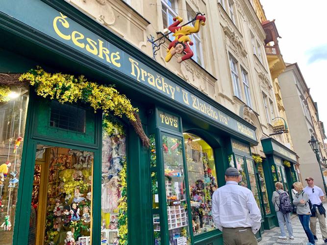 医生妈妈 无限臀山 根据常见的无限网络语境