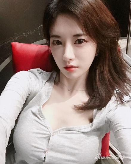 https：／／iqurl.cn／9lljce 谁发的／／iqurlcn／）